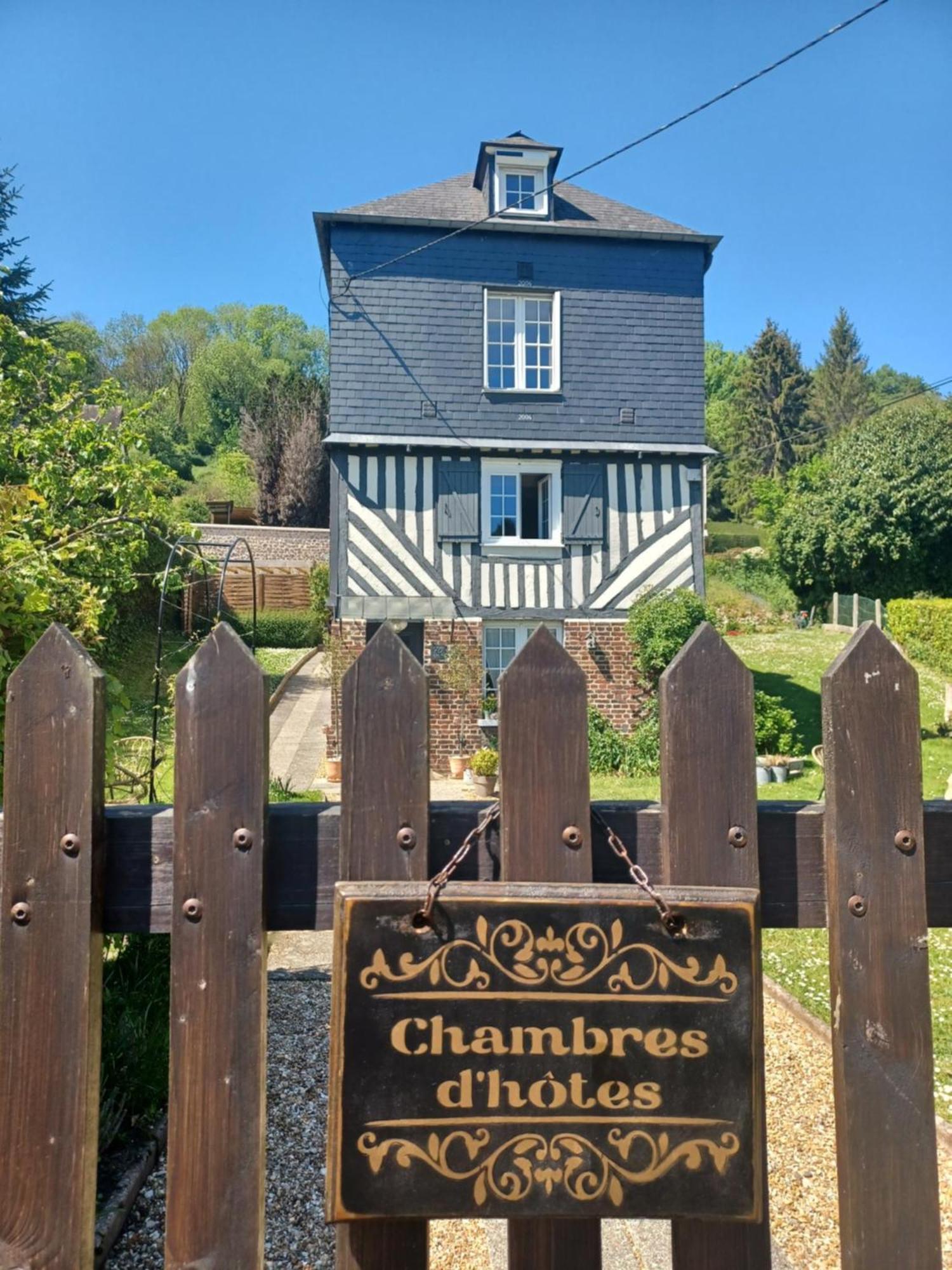 Les Pommiers Bed & Breakfast Honfleur Bagian luar foto