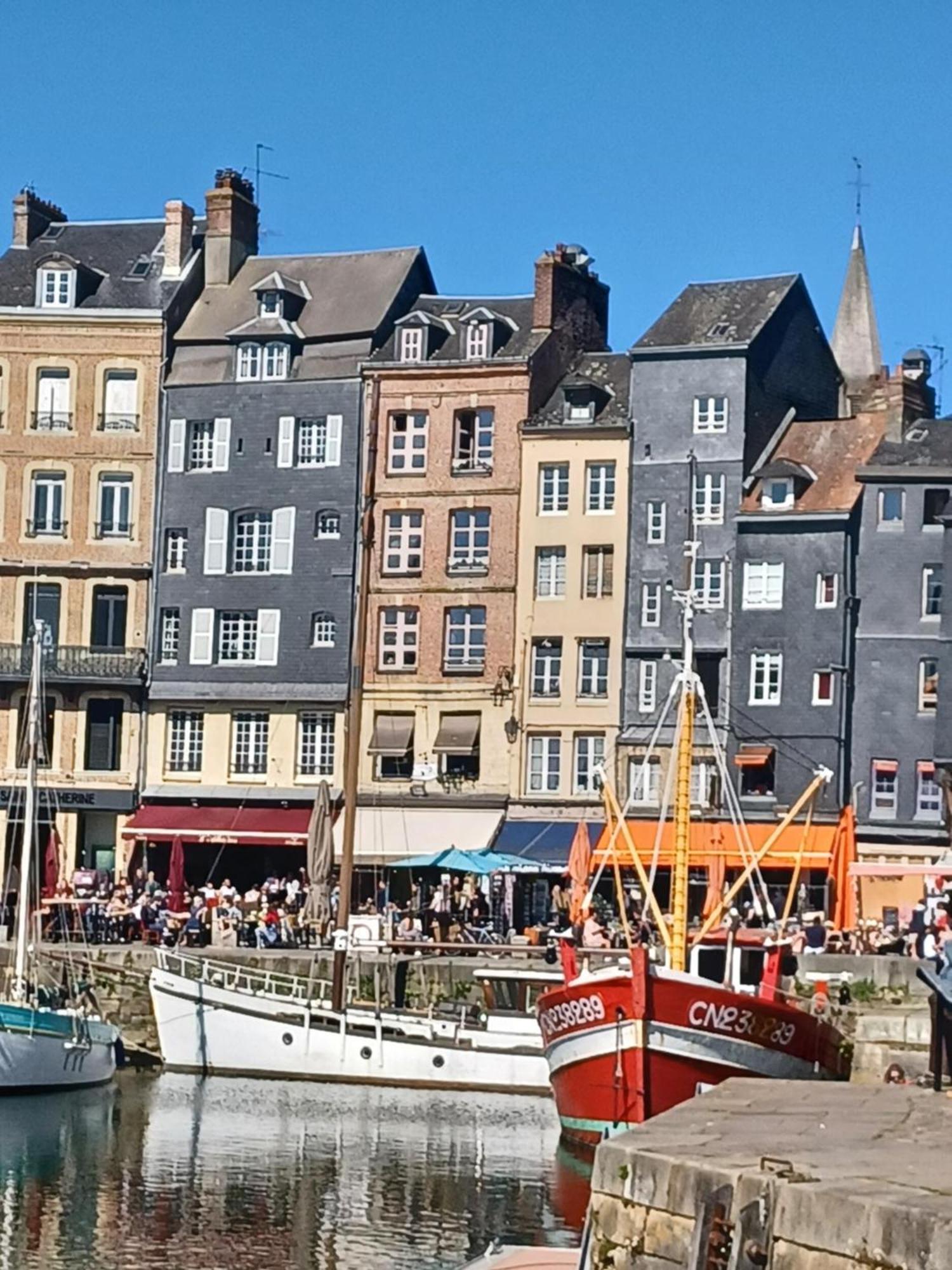 Les Pommiers Bed & Breakfast Honfleur Bagian luar foto